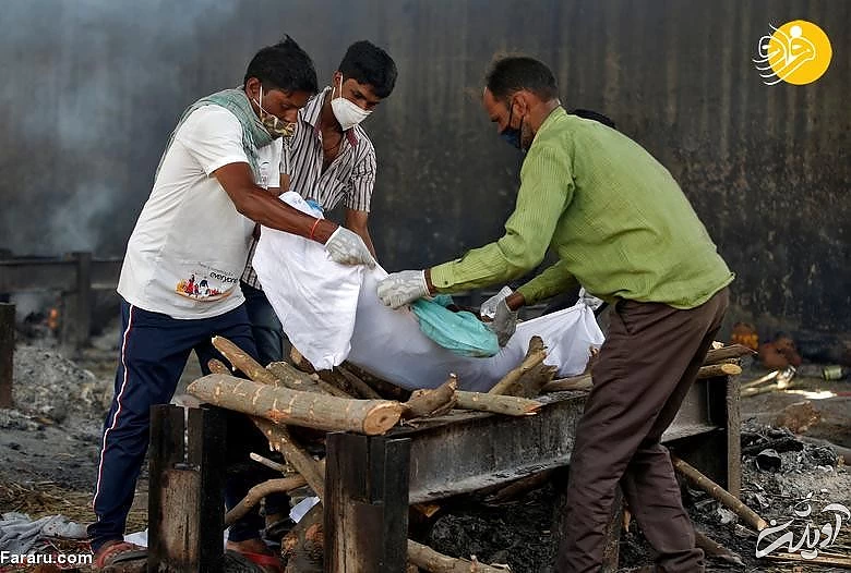 (ویدئو) دهشت آخرالزمانی با سوزاندن قربانیان کرونا در هند (ویدئو) دهشت آخرالزمانی با سوزاندن قربانیان کرونا در هند